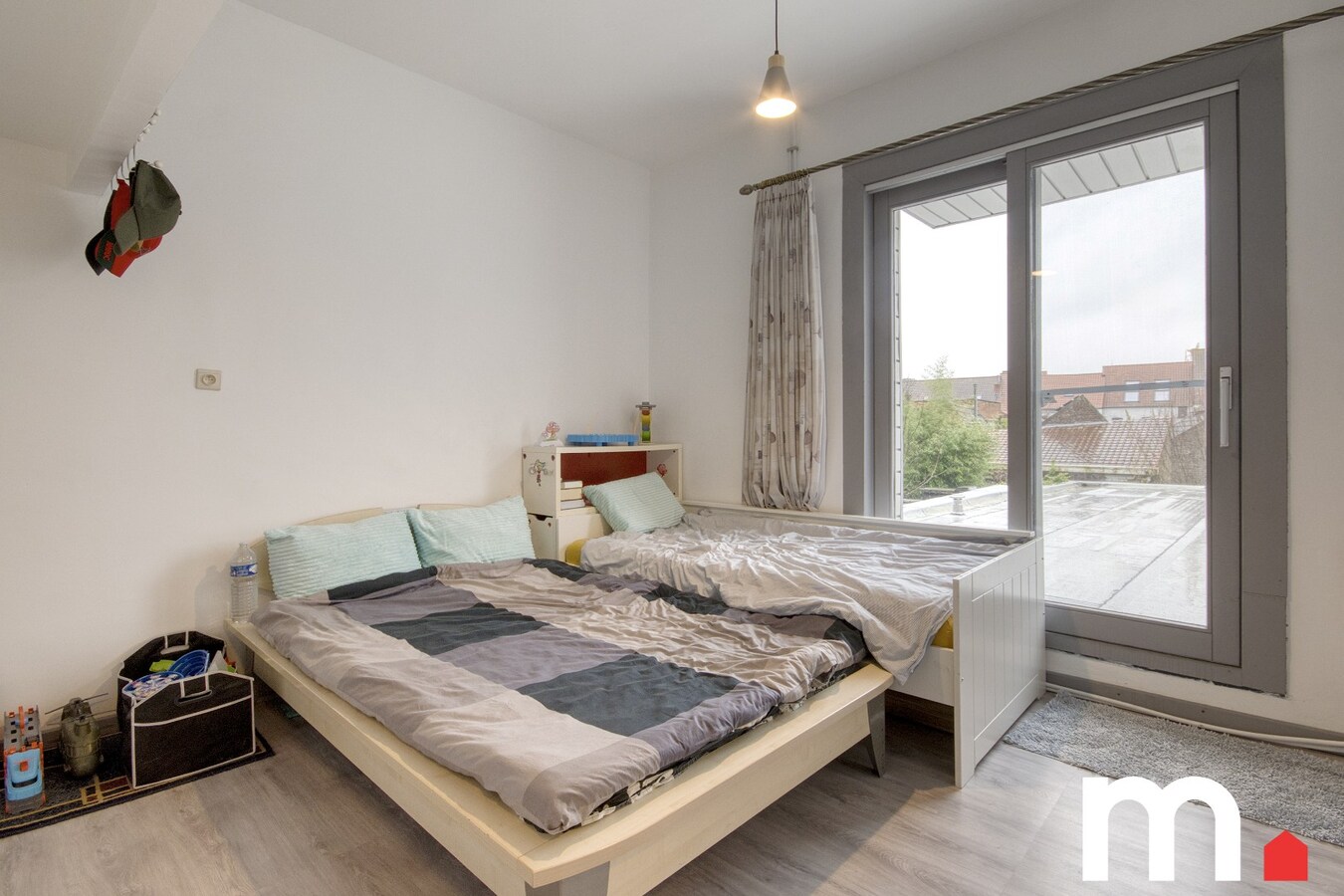 Instapklare woning met 4 slaapkamers en tuin te Kortrijk ! TOPligging 