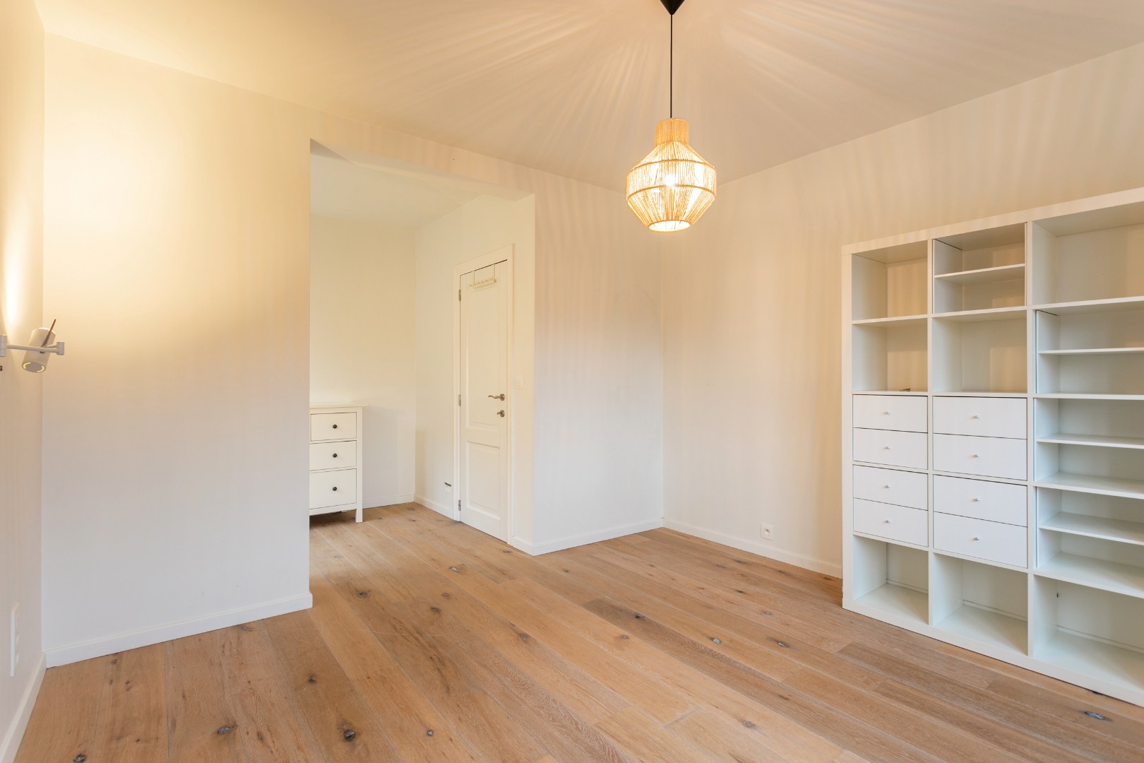 Instapklare woning met 4 slpk op perceel van 5a 45ca 