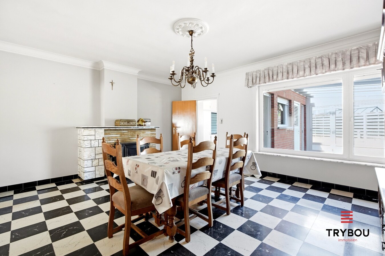 Open bebouwing met 3 slaapkamers, garage en noordoostgerichte tuin in Houthulst! 