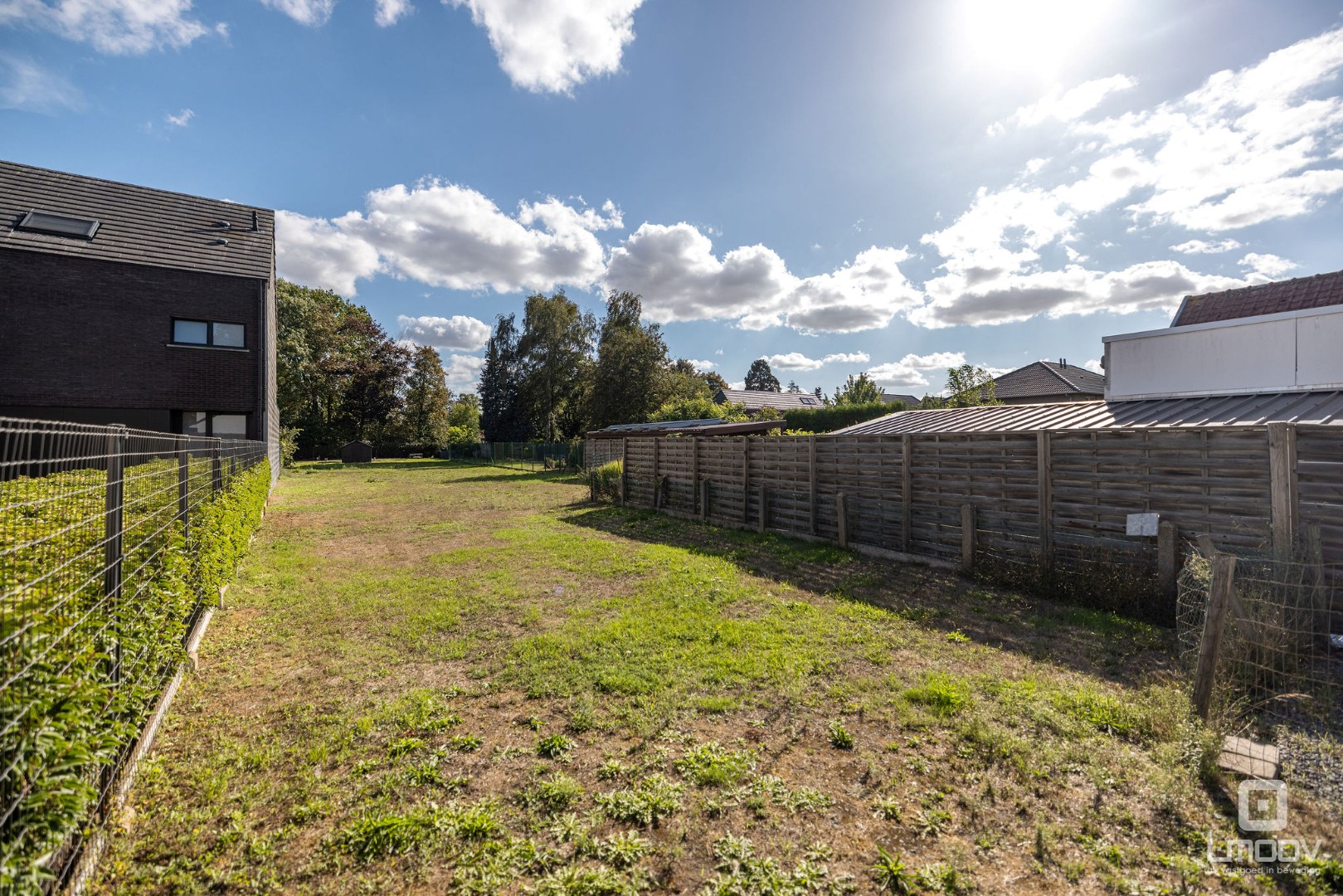 Bouwgrond (957 m²) voor halfopenbebouwing 