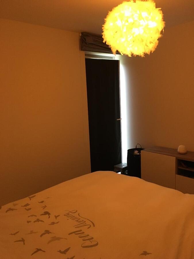 Ruim, modieus 2 slaapkamer appartement 