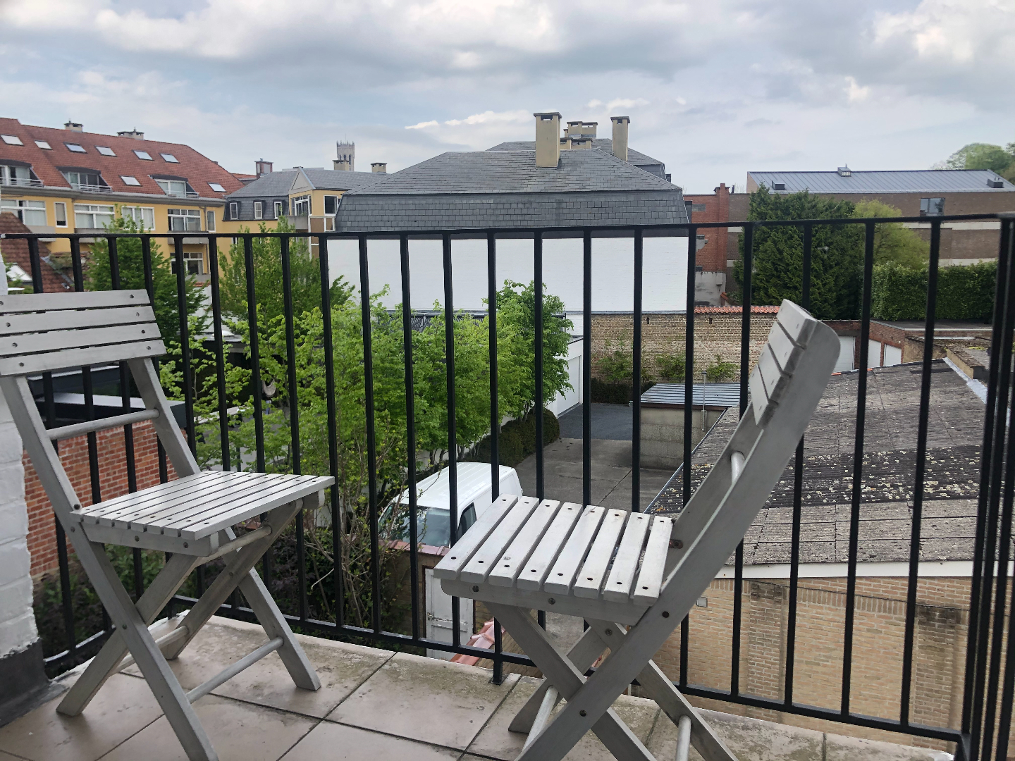Luchtig appartement met balkon 
