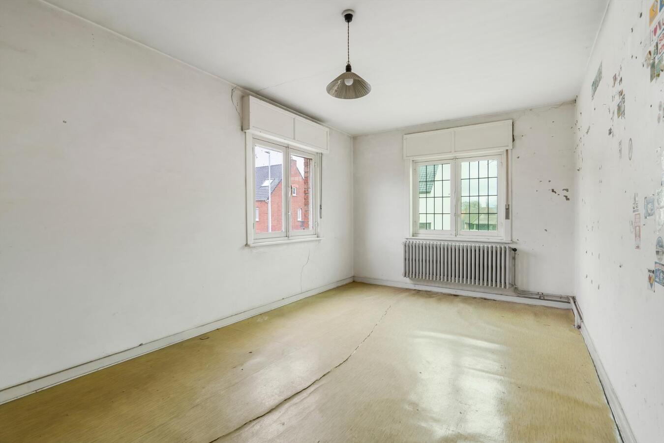 Rustige gelegen open bebouwing met bouwgrond op 1780 m² te Koekelare 