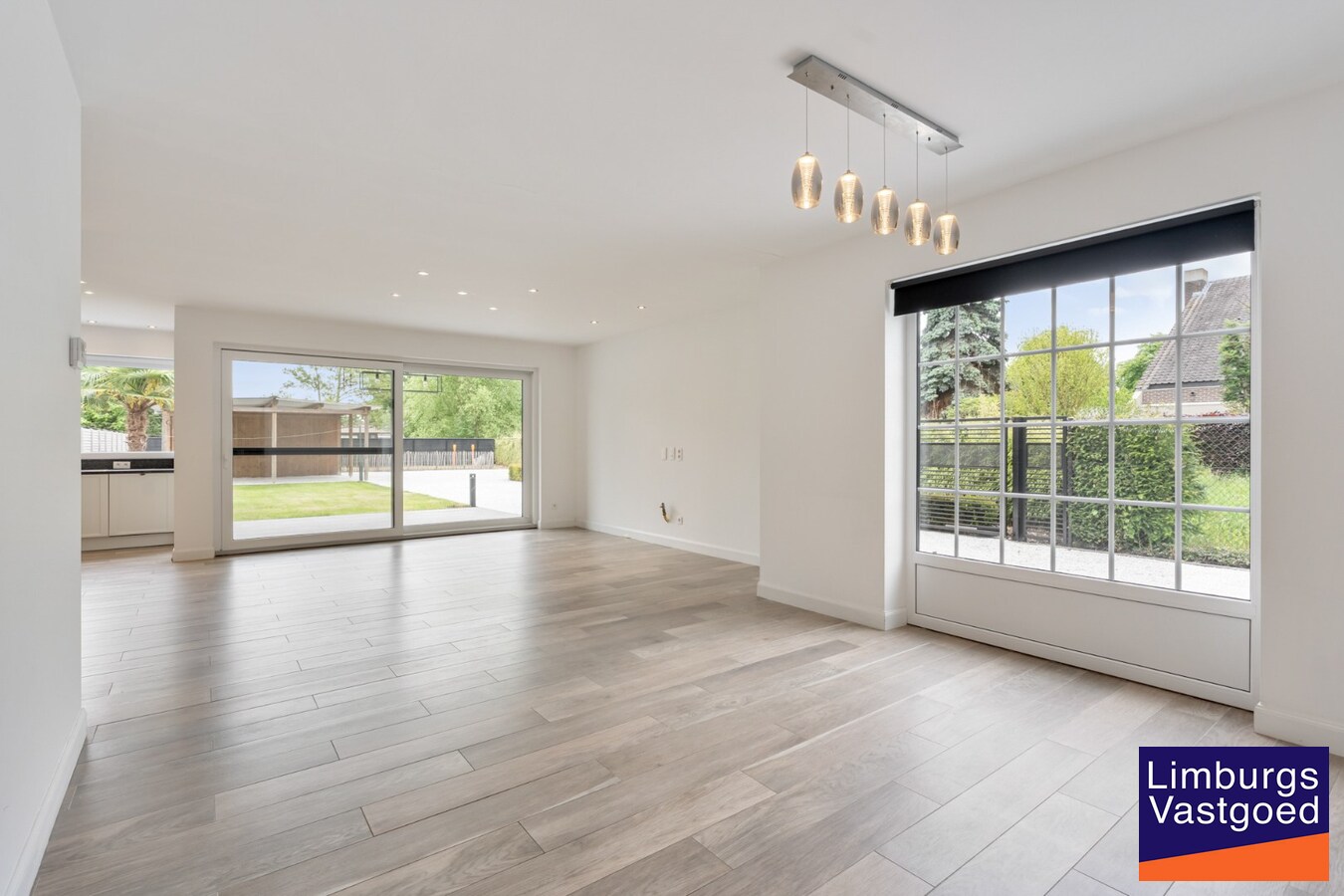 Exclusieve gezinswoning, 283m², 5 slpk, praktijkruimte op toplocatie 