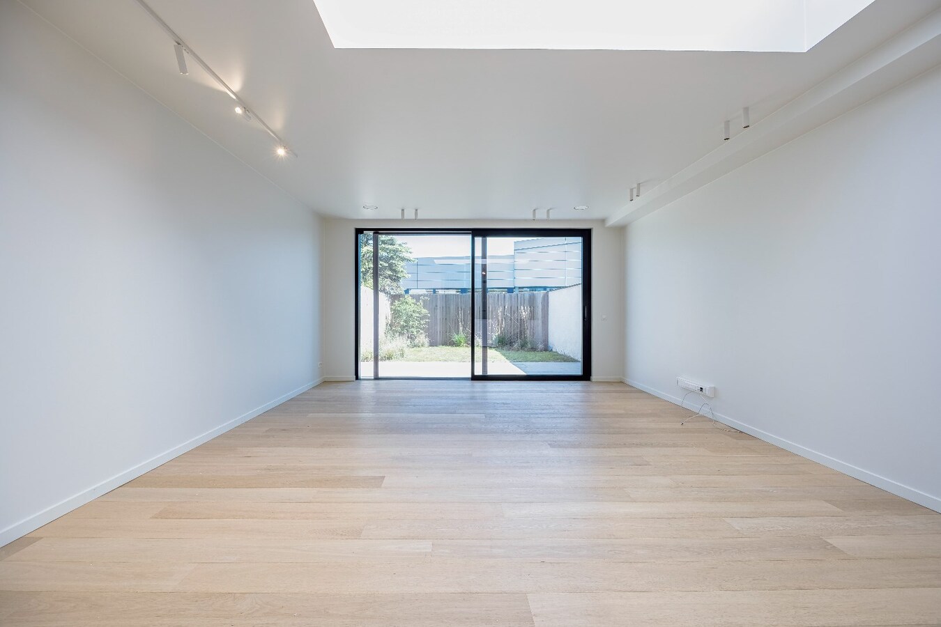 Top gerenoveerde en energiezuinige gezinswoning in het hart van Heist. 