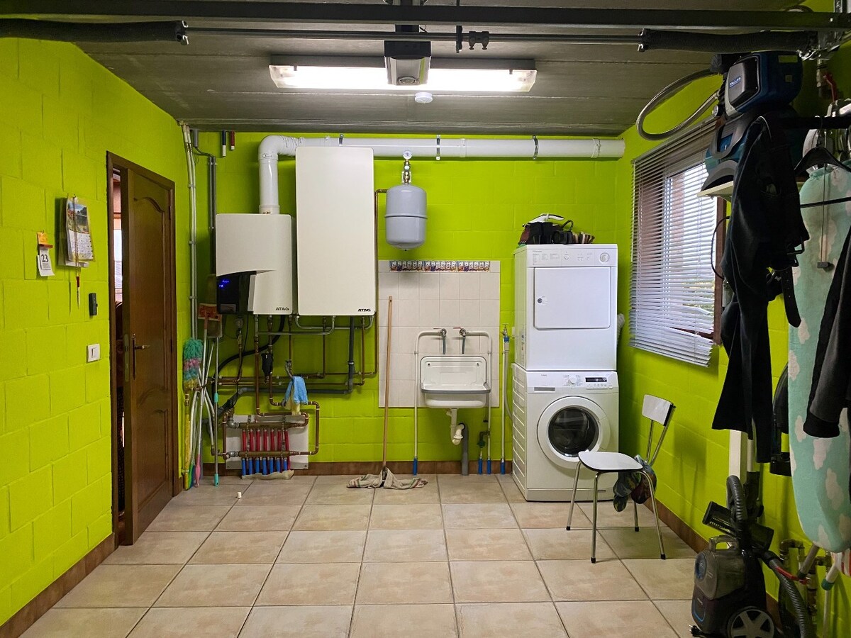 Rustig gelegen, alleenstaande woning te Houthulst 