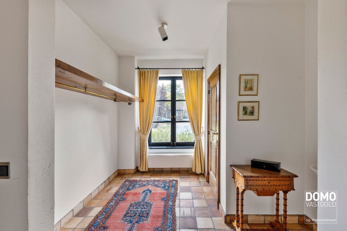 Exclusieve statige open bebouwing met zuid gerichte tuin in het centrum van Kermt (Hasselt) 