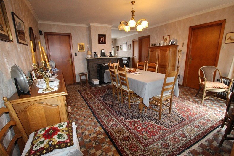 Woning met 4 slaapkamers en diepe tuin te Koekelare 