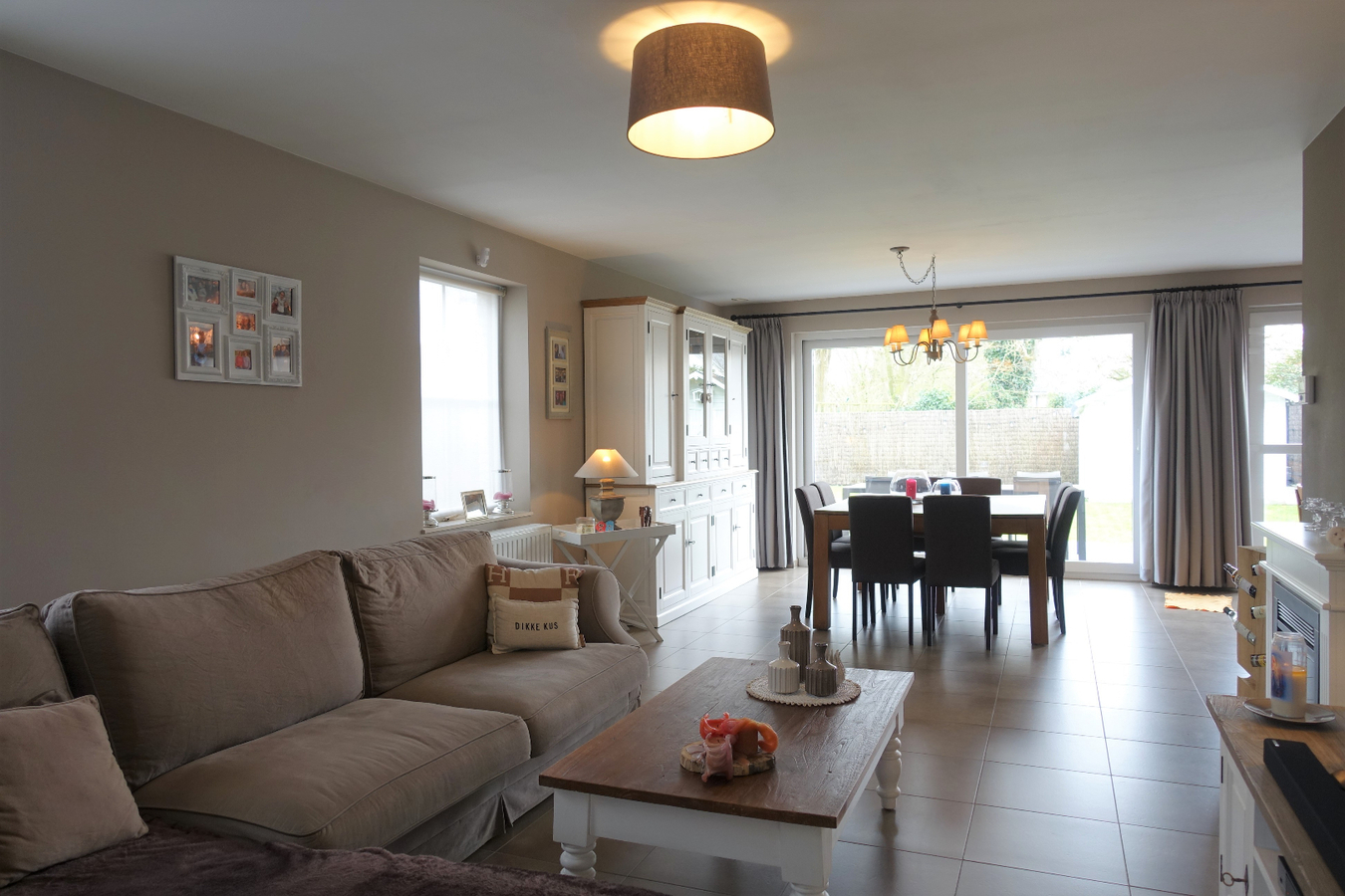 Prachtige halfopen woning in rustige woonwijk 