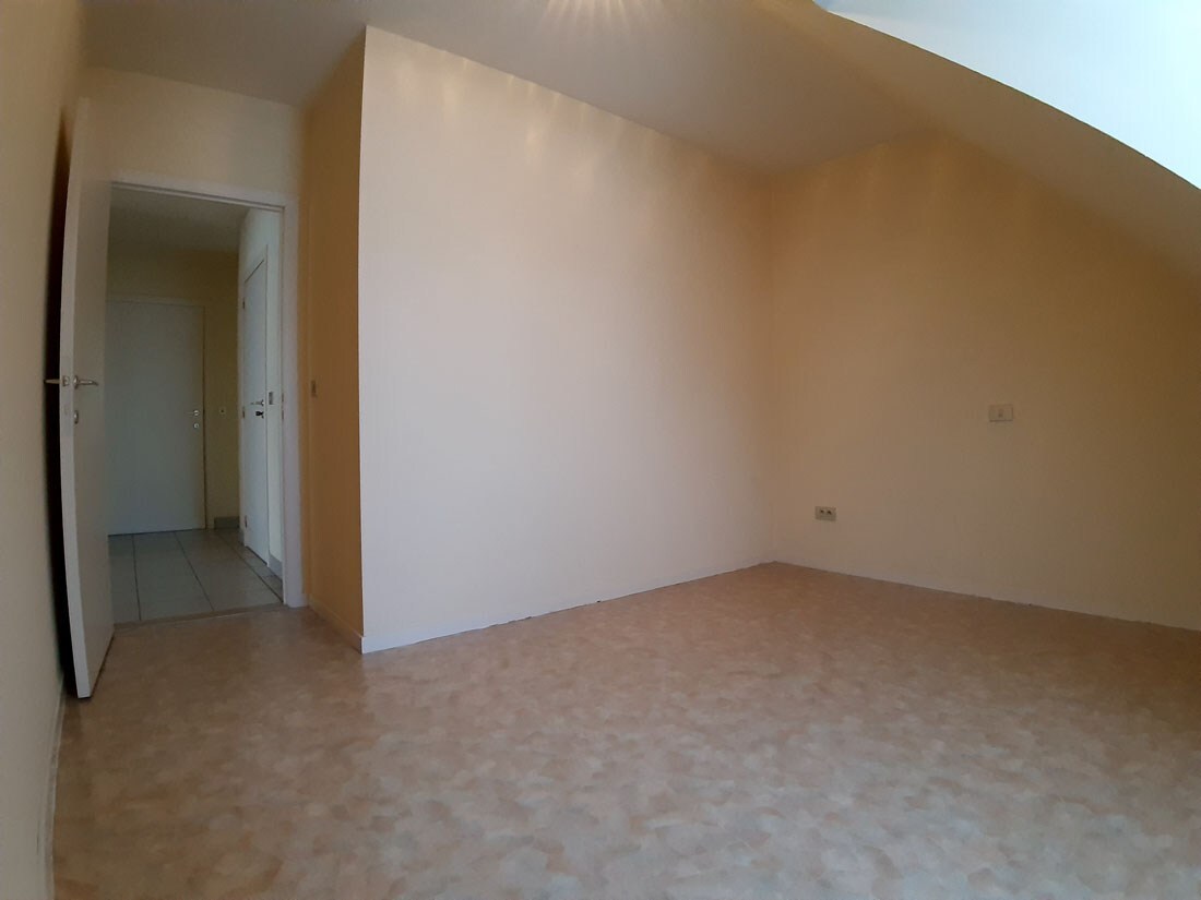 Ruim appartement op de 2de verdieping te Achel 