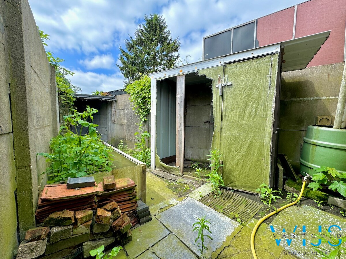 Te renoveren woning in centrum Ertvelde 