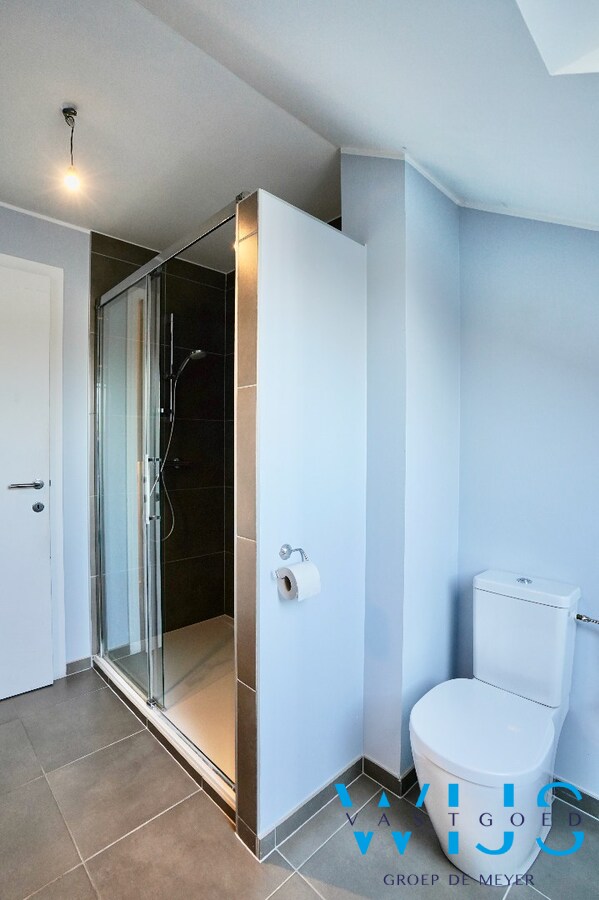 Recent duplexappartement met zeer aangenaam terras te Ertvelde ! 