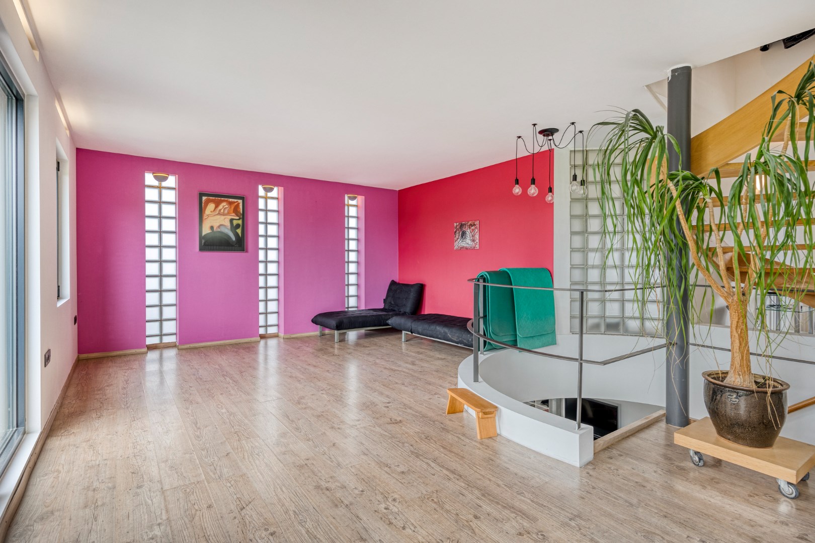 Villa met praktijkruimte op perceel van 1.817m² te Geel 