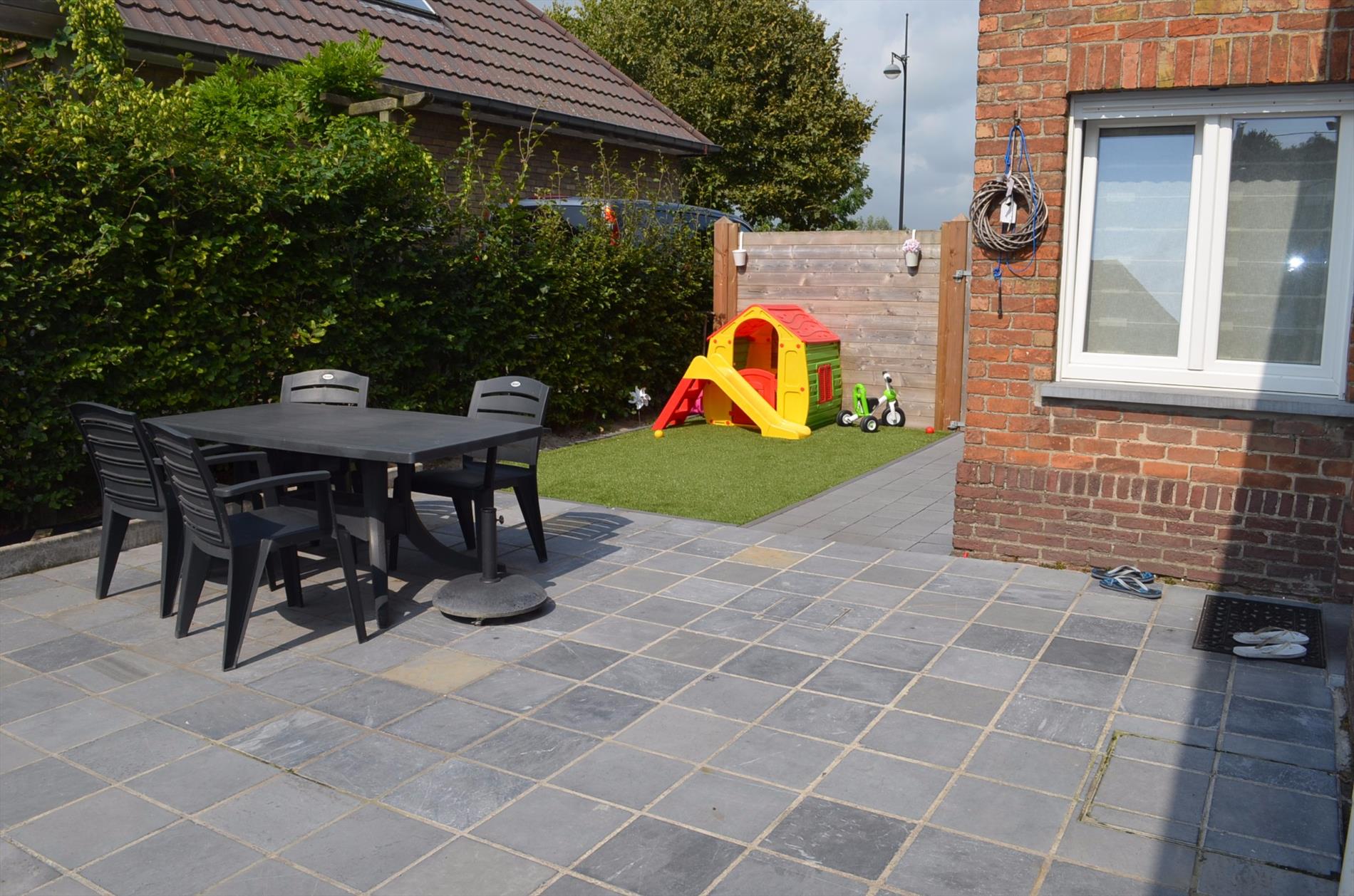 Gerenoveerde gezinswoning gunstig gelegen te Maldegem 