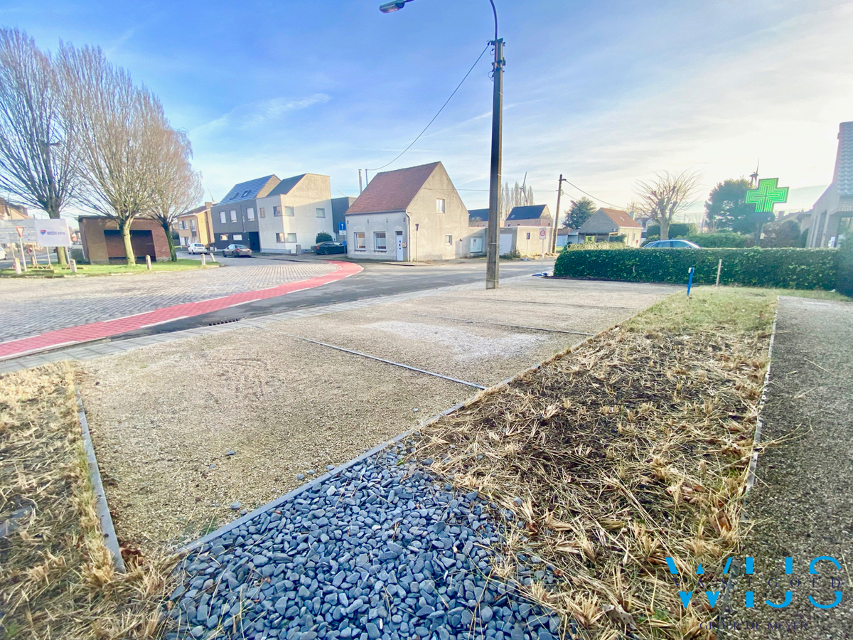 Instapklaar éénslaapkamer appartement MET staanplaats te Evergem/Rieme ! 