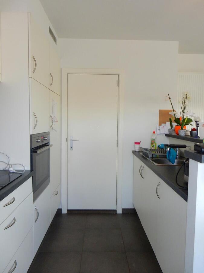 Vernieuwd appartement met 2 slpk 