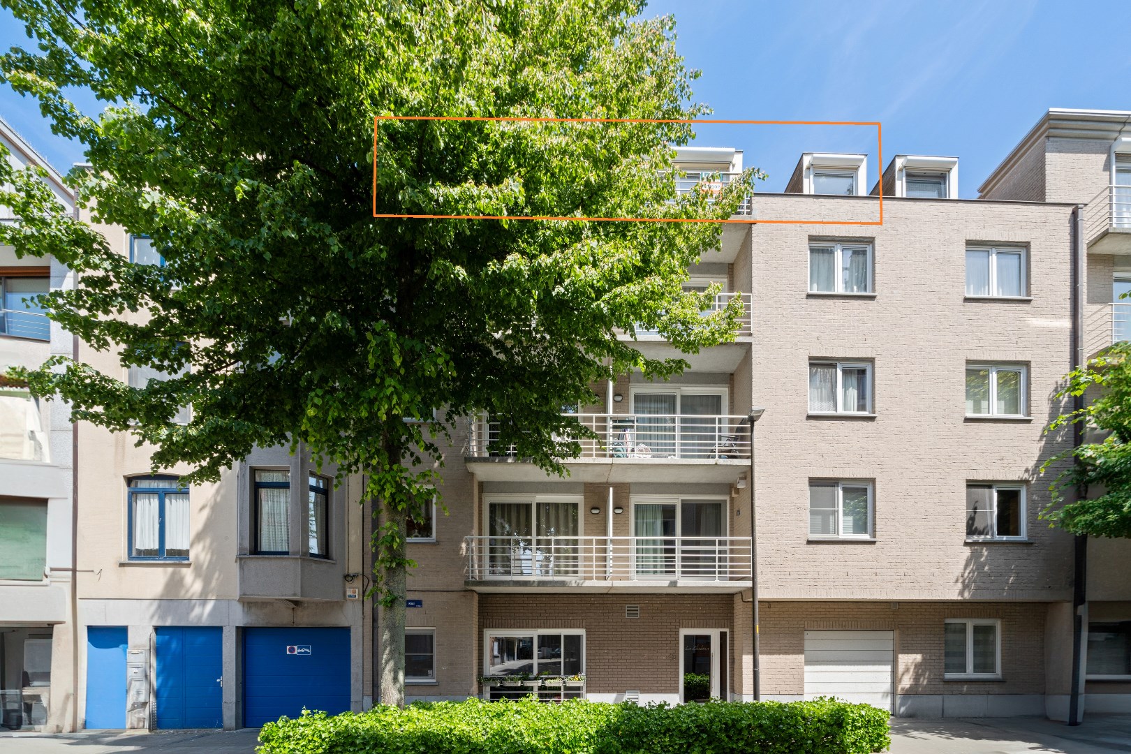 DUPLEX LUXUEUX AVEC 3 CHAMBRES À COUCHER DANS LE CENTRE D'OSTENDE 