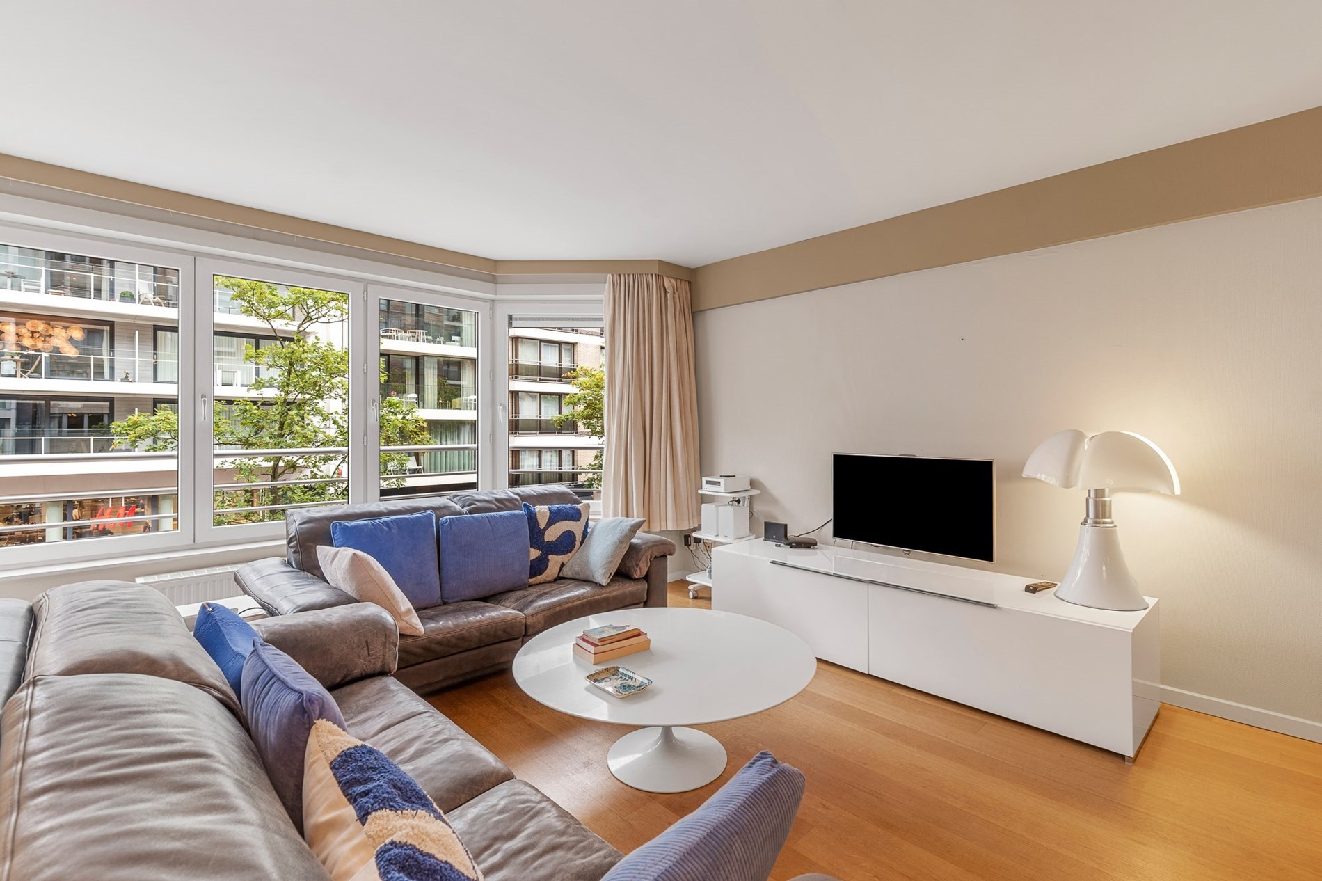 Instapklaar appartement met 2 slaapkamers gelegen in het centrum van Knokke. 