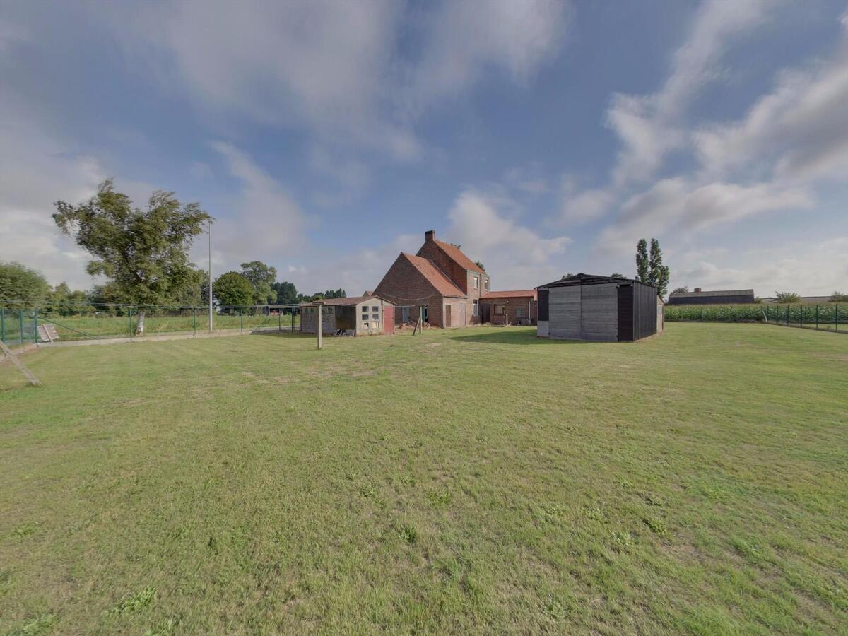rustig gelegen bouwgrond van 3.408m² 