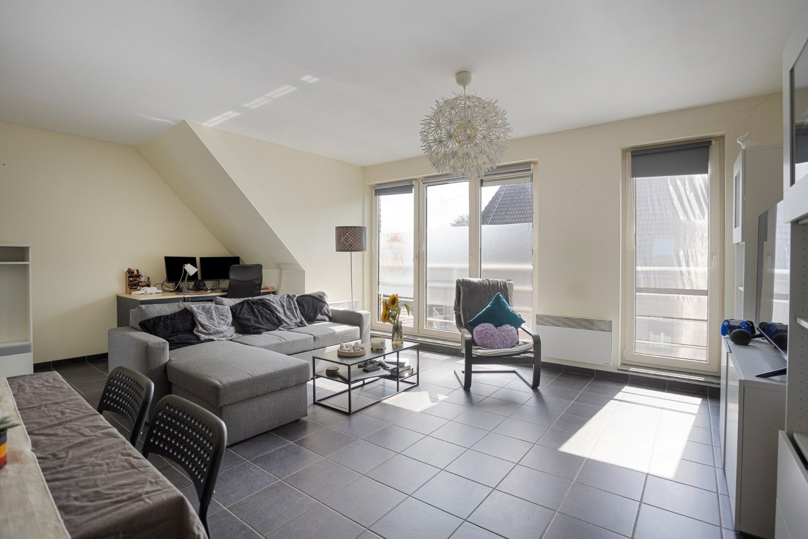 Instapklaar appartement met groot terras in centrum Geel 