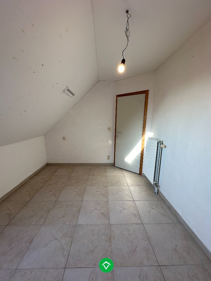 Appartement met 3 slaapkamers en garage te Eernegem 