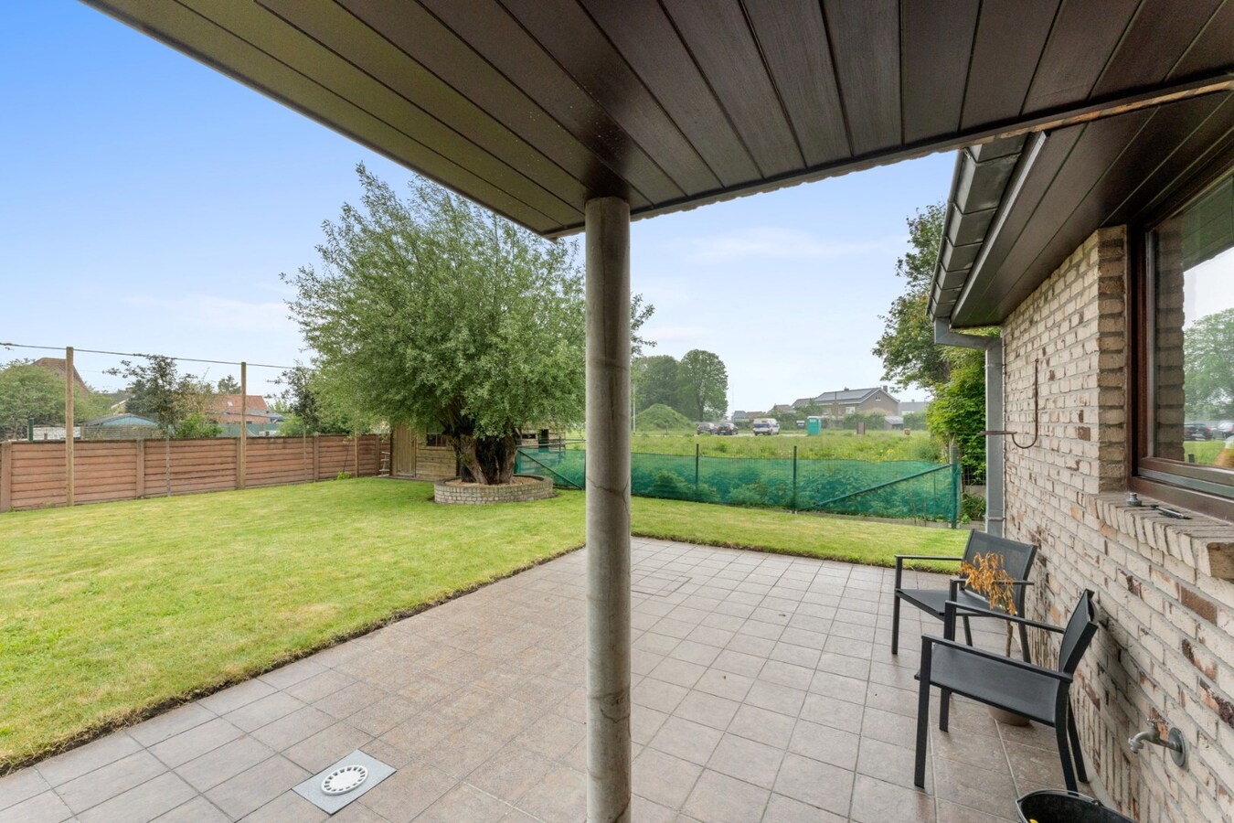 Rustig gelegen villa met 4 slaapkamers op 724m² te Koekelare 