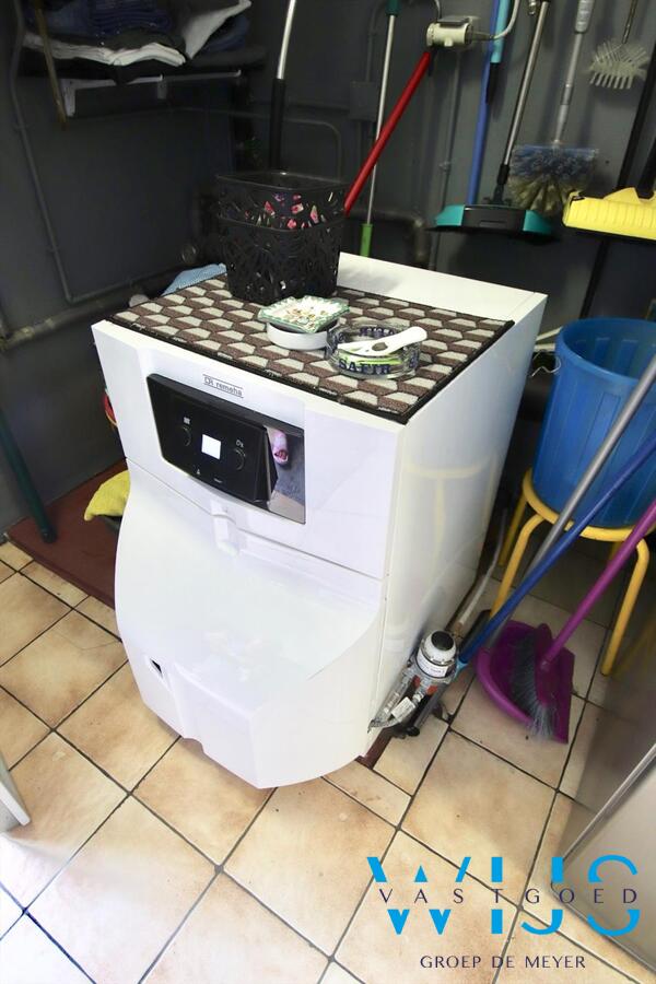 Super gezellig en ruim woonhuis met prachtige zonnige tuin ! 