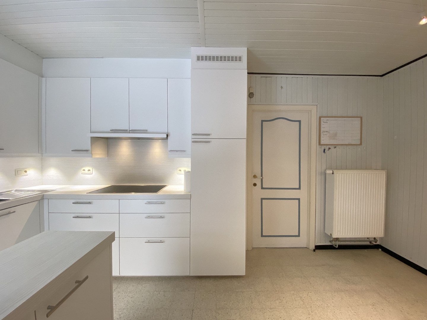 Residentieel gelegen woning met tuin en garage op toplocatie in Waregem! 