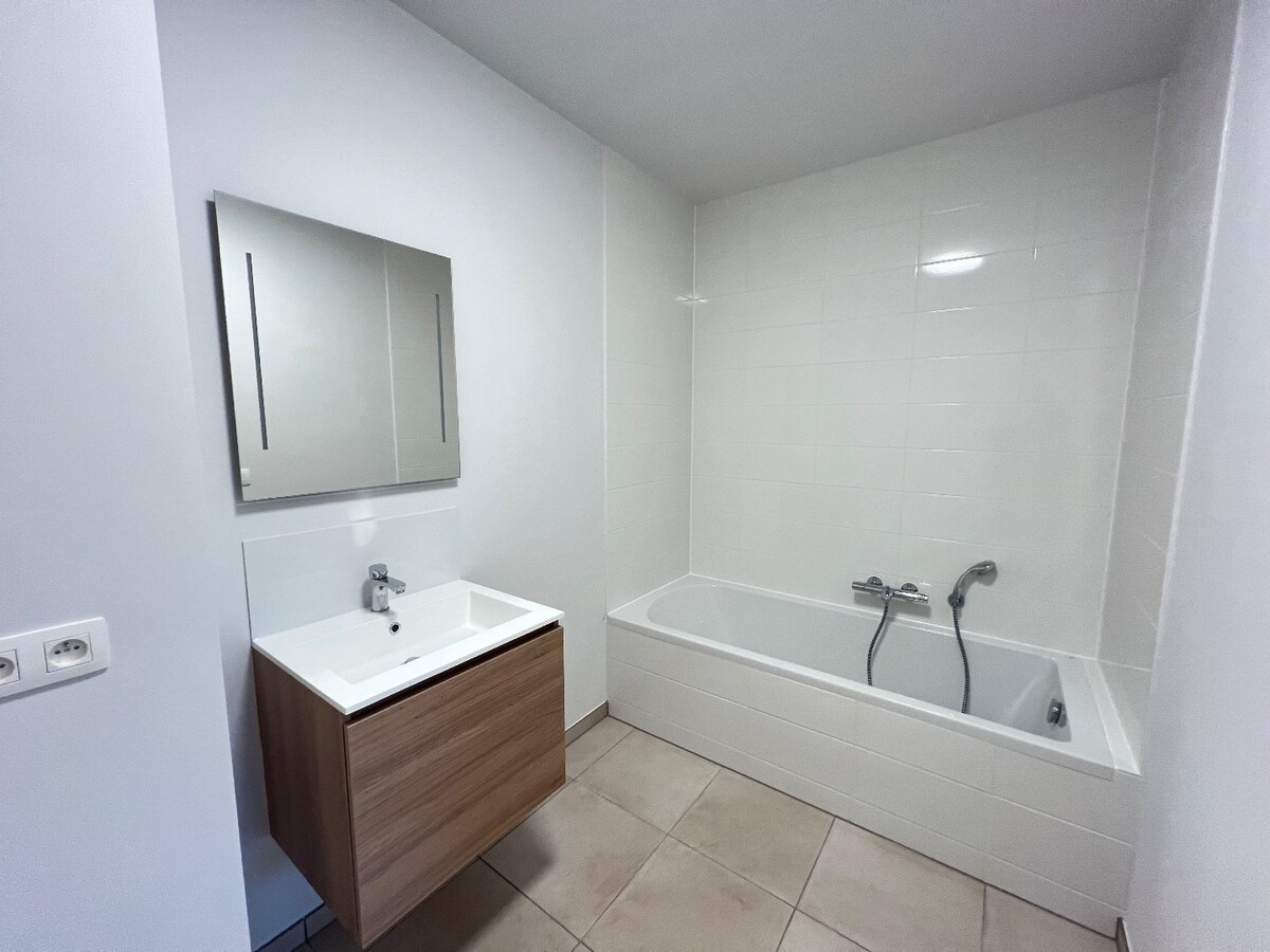 Superbe appartement 3 chambres, 2 salle de bains et  terrasse 