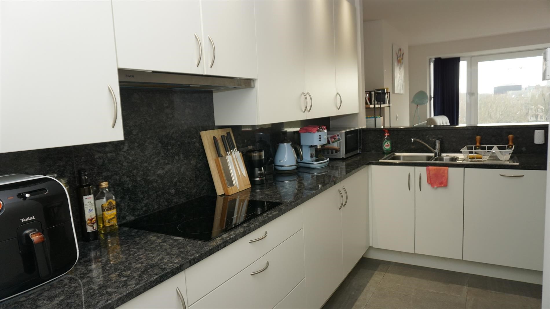 PRACHTIG VERNIEUWD APP. MET  ZICHT OP PARK 