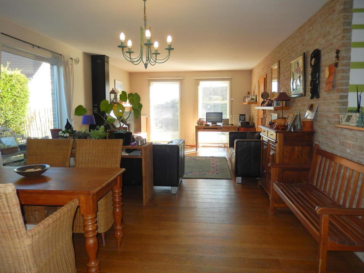 Instapklare woning met 5 slaapkamers op een grondopp. 3.349m² 