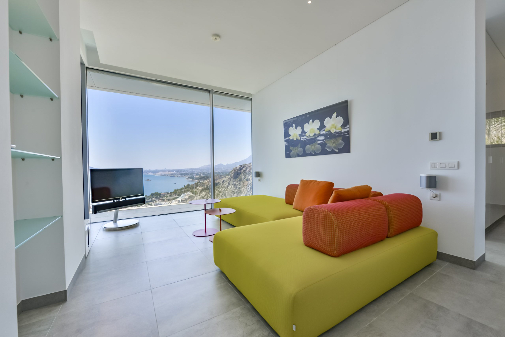Luxe architectenvilla in Mascarat – Altea met panoramisch zeezicht en extra bouwgrond 