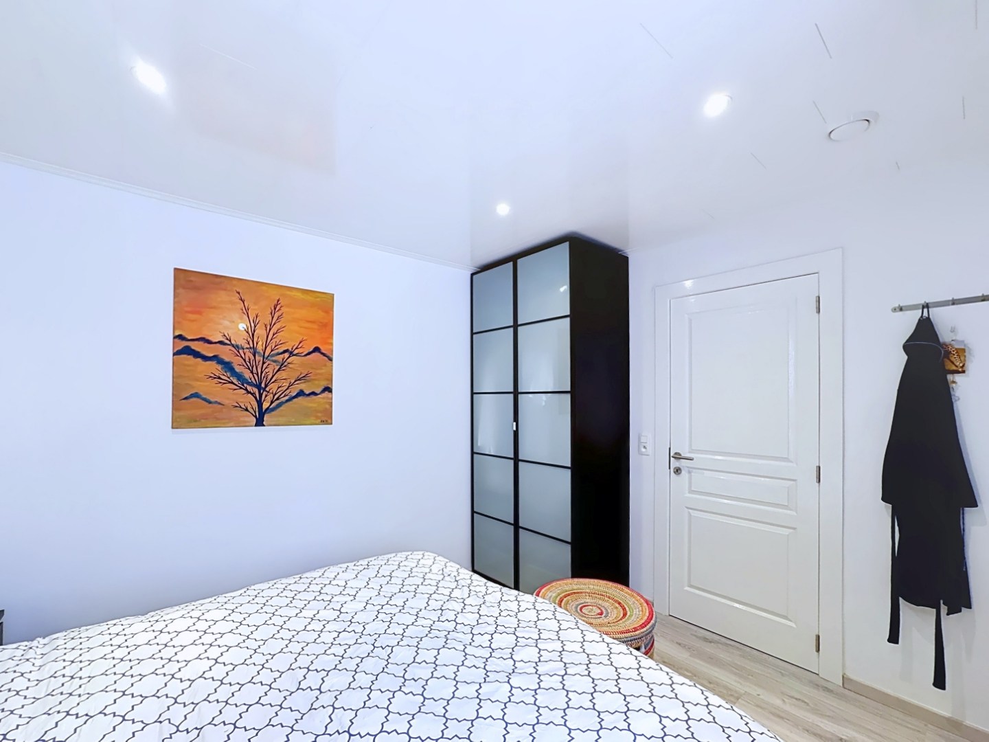 Ruime en centraal gelegen woning met dubbele garage 