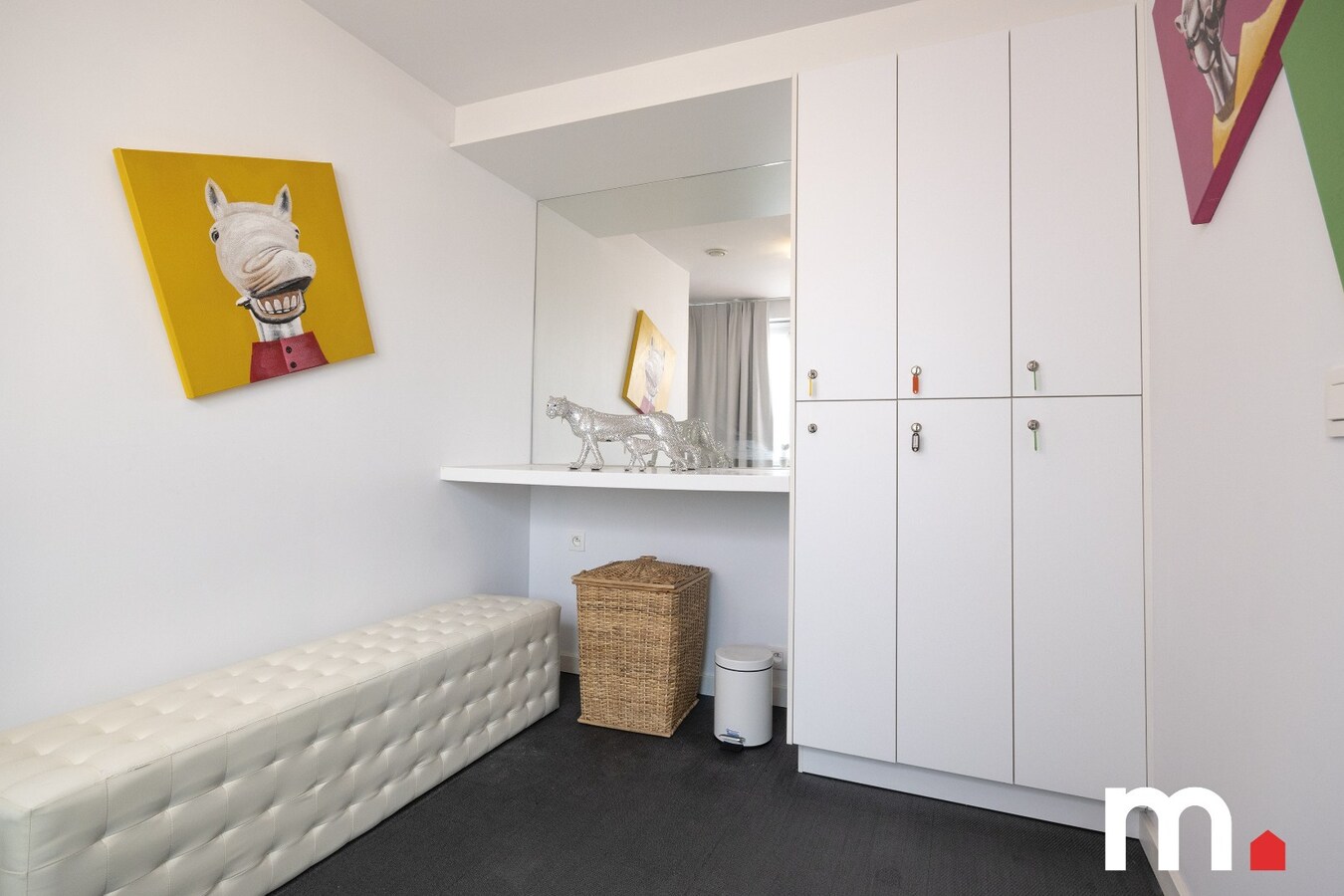 Charmante instapklare woning met zwembad te koop in Moorslede. UNIEKE KANS ! 