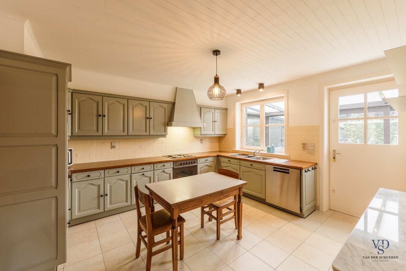 Bijzonder ruime (295m²) gezinswoning in Asper 