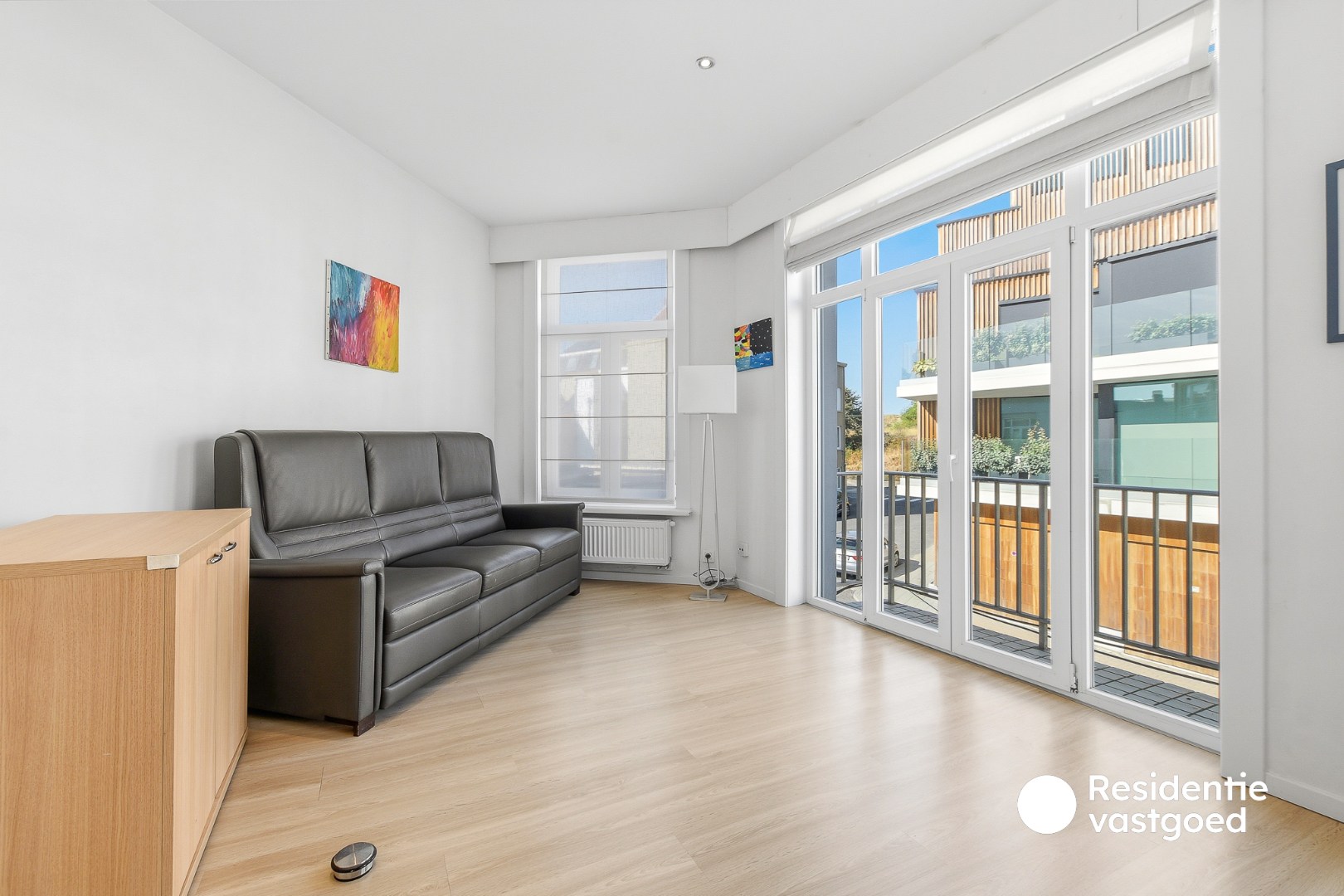 Instapklaar gerenoveerd 2-slaapkamerappartement in het centrum van Wenduine 