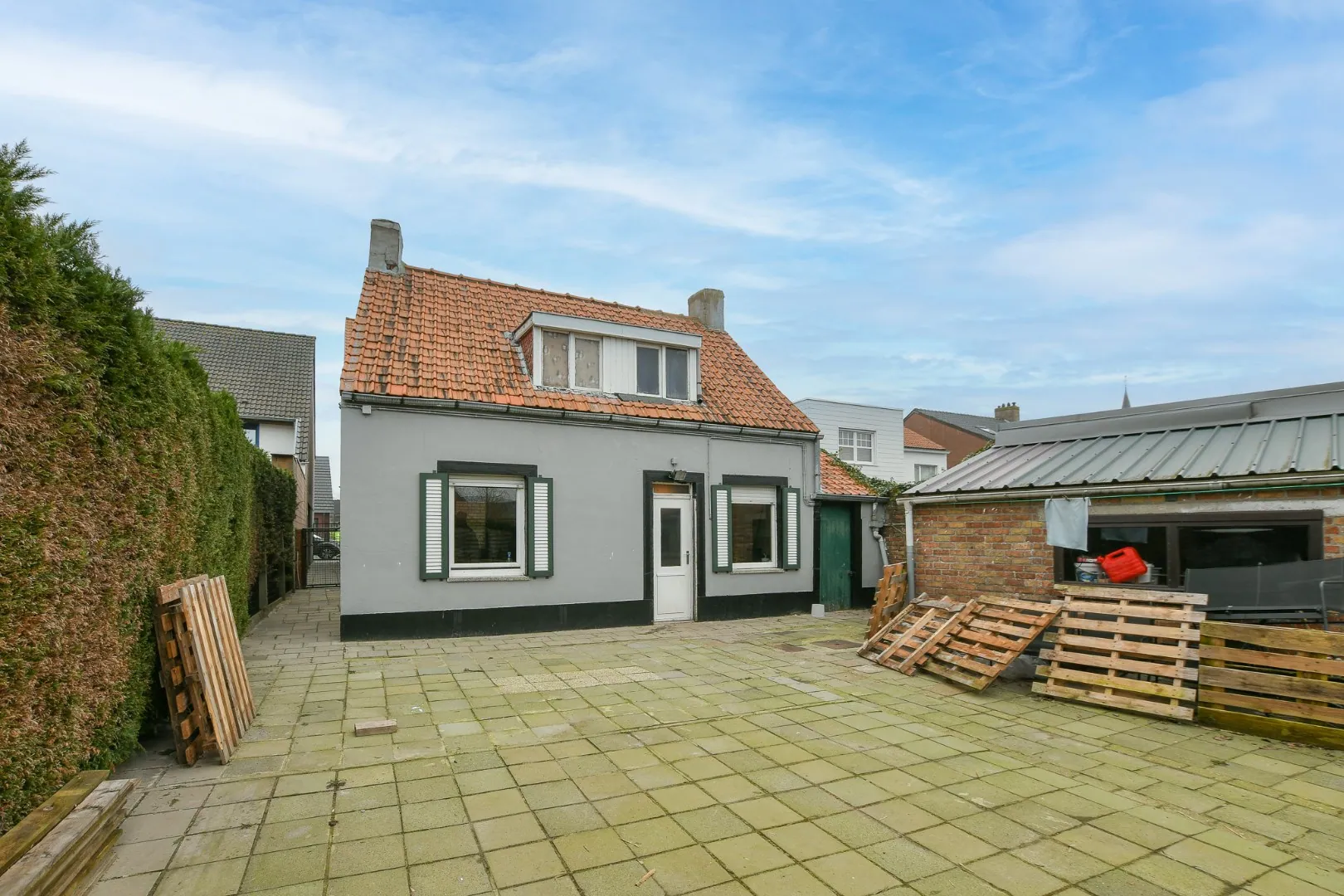 Woning met veel potentieel centrum Westkerke