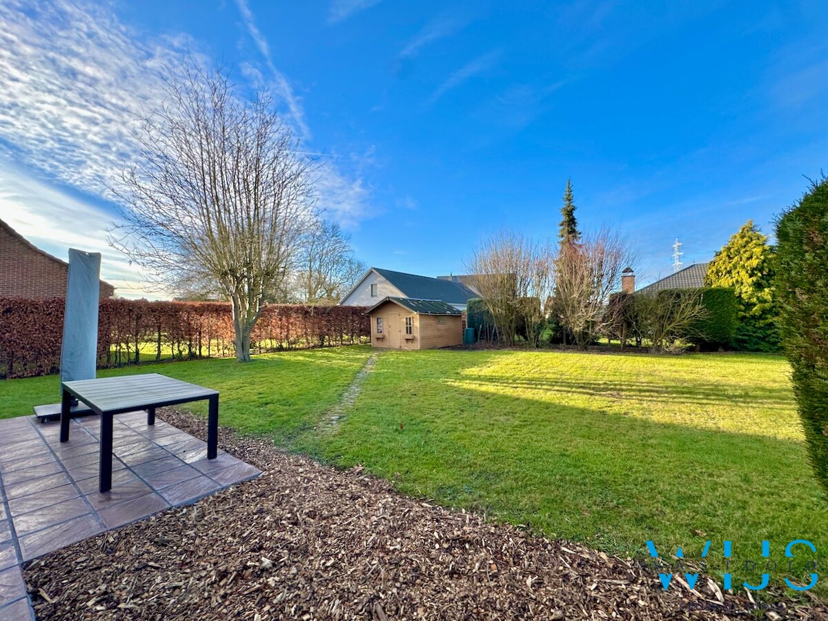 Tof woonhuis in een gekende woonwijk te Evergem 