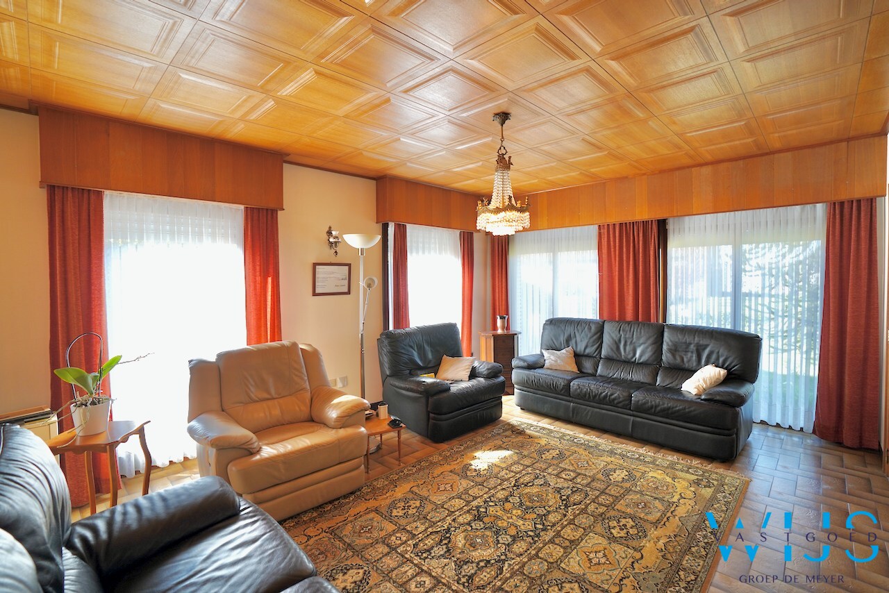 Rustig gelegen woonhuis op 1.108 m² te Ertvelde ! 