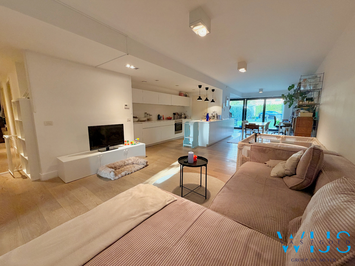 Ruim gelijkvloers appartement met tuin en 2 parkeerplaatsen in Gent! 