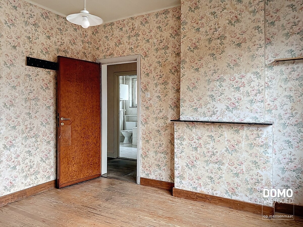 RUIME WONING MET KANTOORRUIMTE/PRAKTIJKRUIMTE 