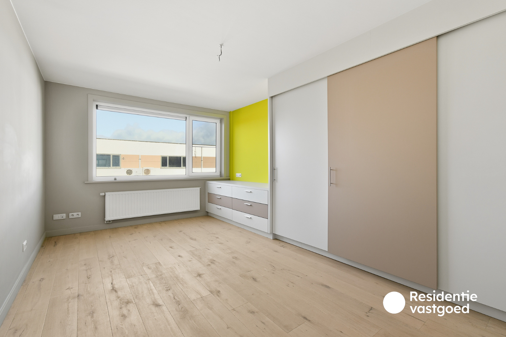 Zeer ruim en modern appartement te huur in Eernegem 