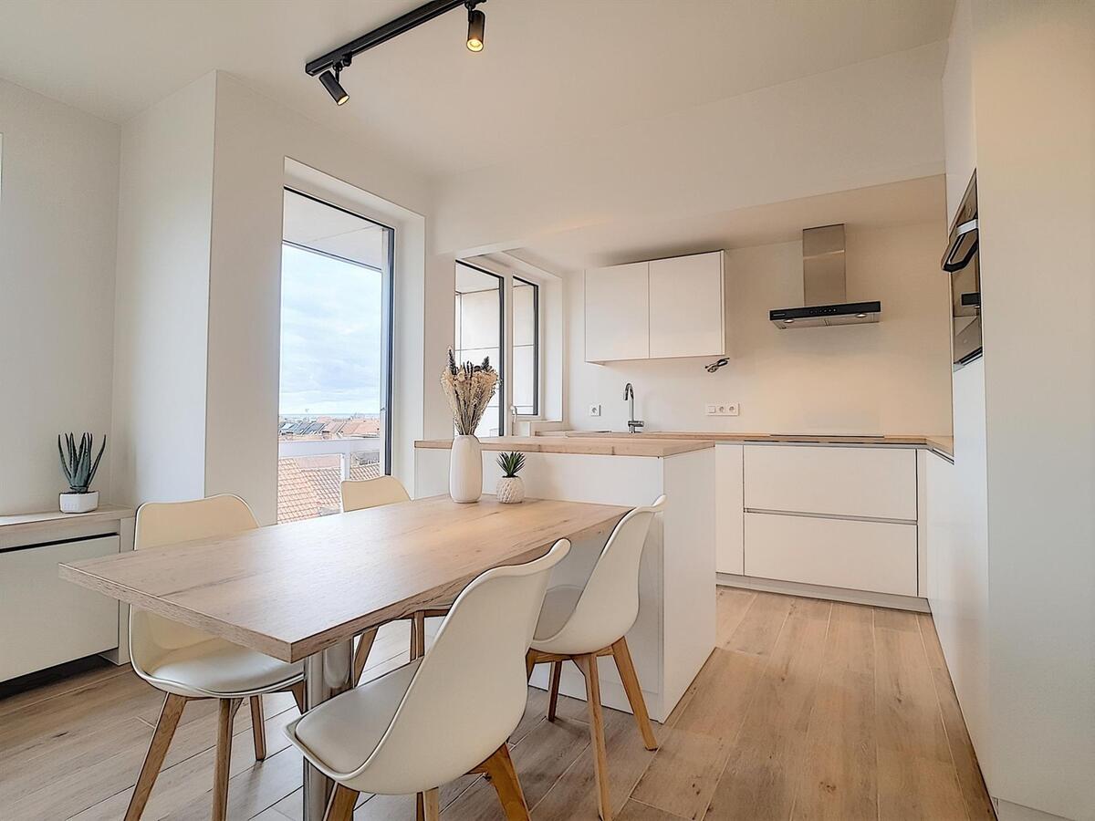 Knap gerenoveerd appartement met open zichten - Heist 