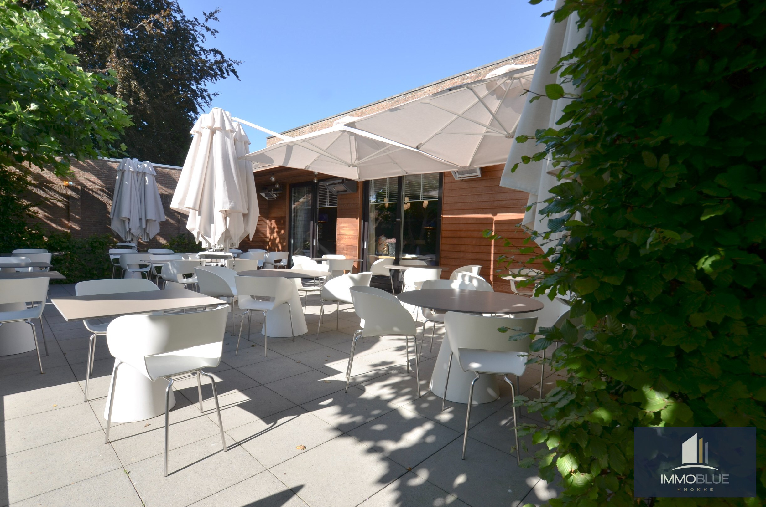 Propriété unique : Magnifique résidence/commerce situé(e) dans un emplacement d'exception au centre de Sluis. 