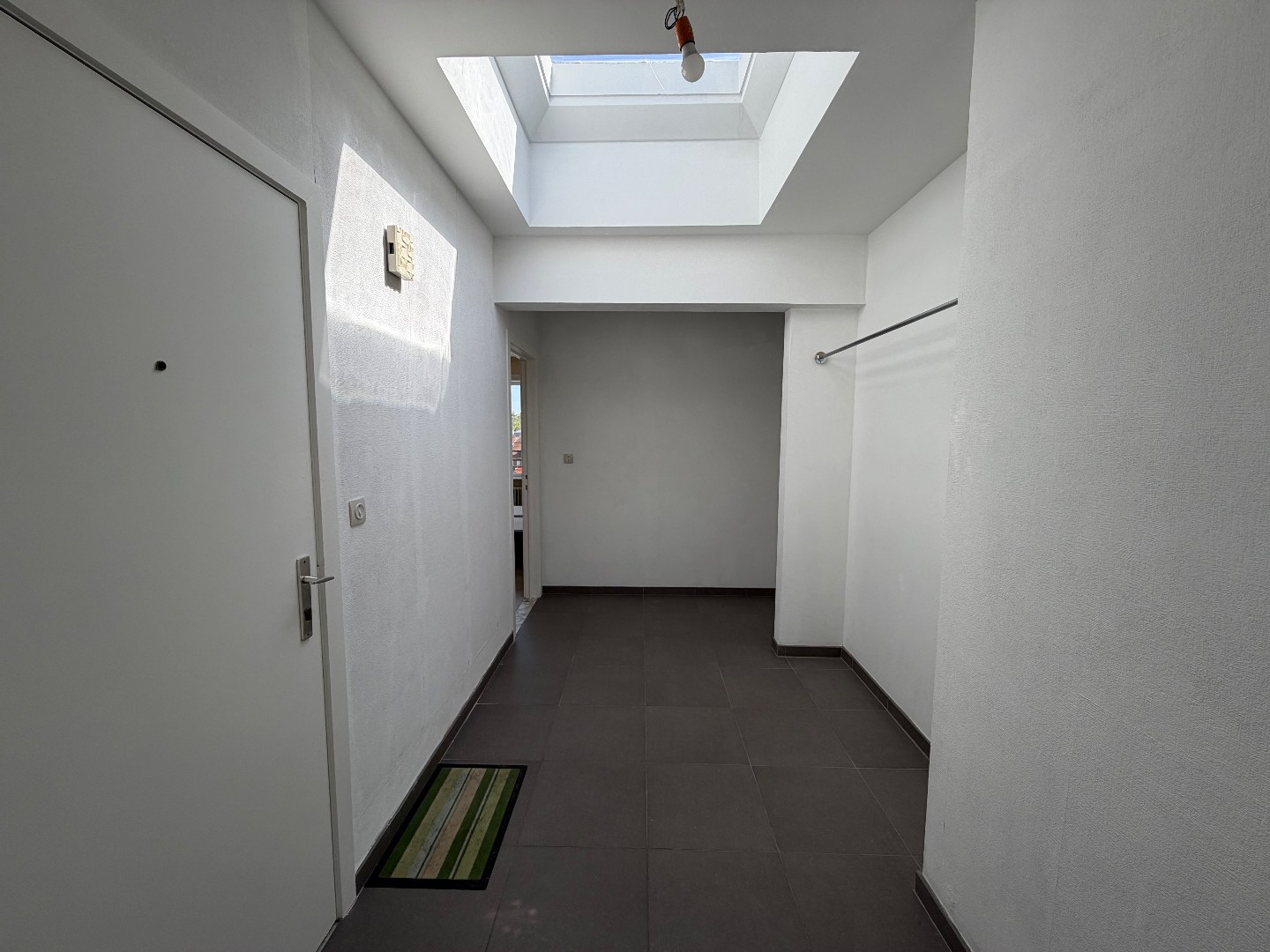 Centraal gelegen appartement met 2 slaapkamers en garage te Geel! 