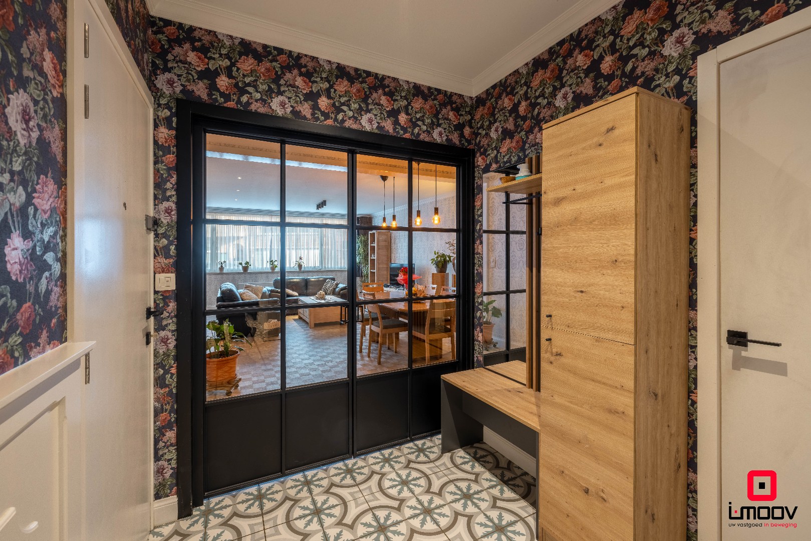 Instapklaar gelijkvloers appartement met tuin en parking in Sint-Amandsberg 