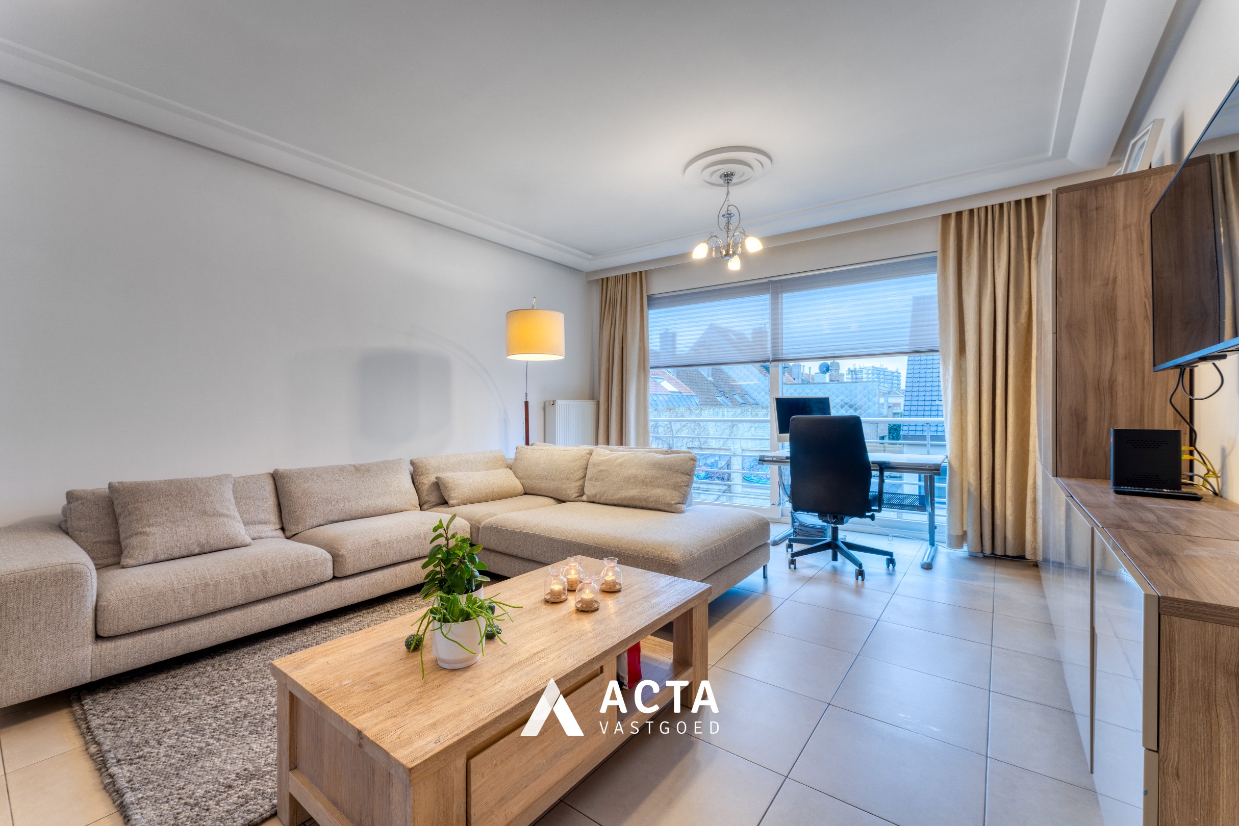 Instapklaar duplexappartement met twee slaapkamers en terras! 