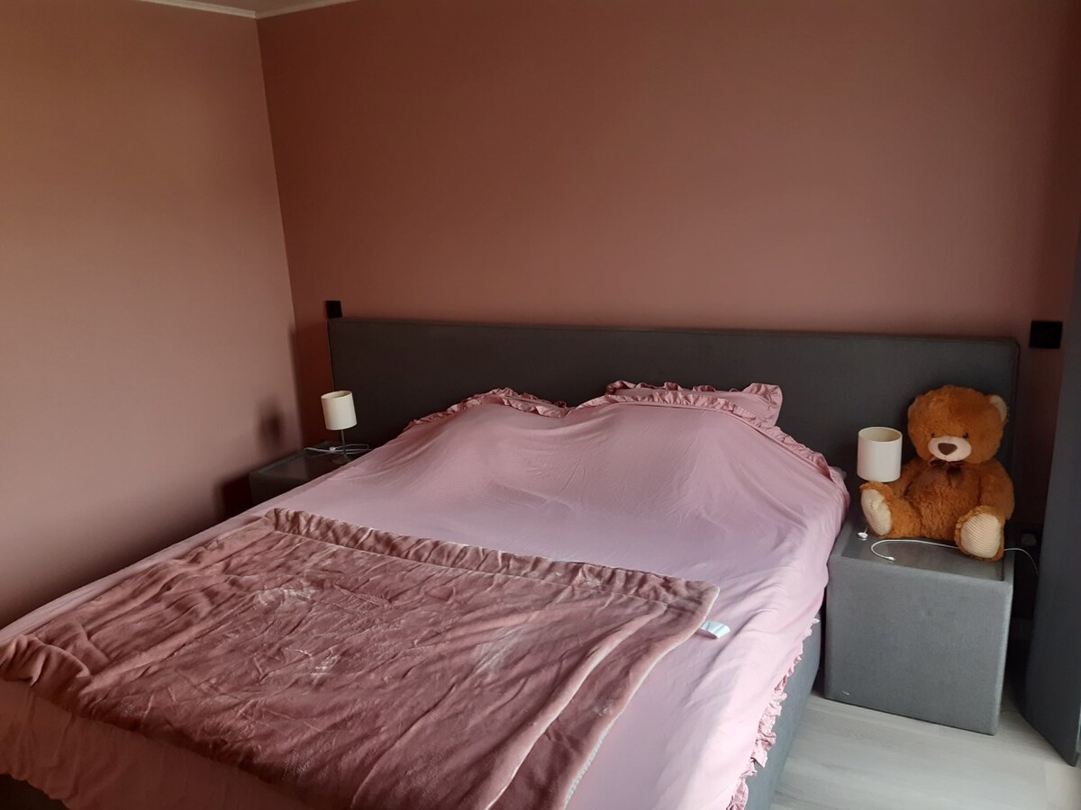 Praktische gezinswoning met leuke tuin. 