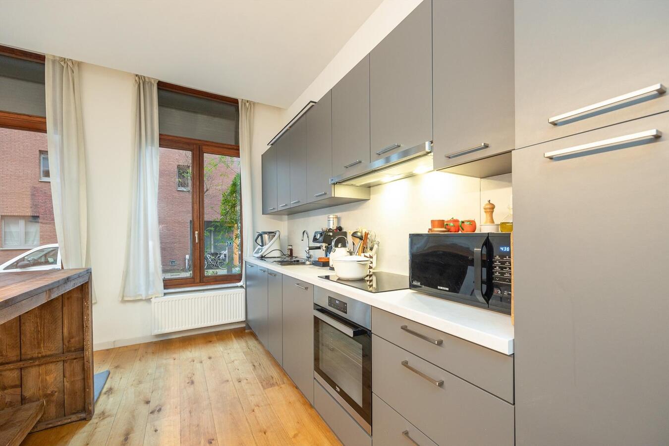 Gerenoveerd gelijkvloers appartement met stadstuin! 
