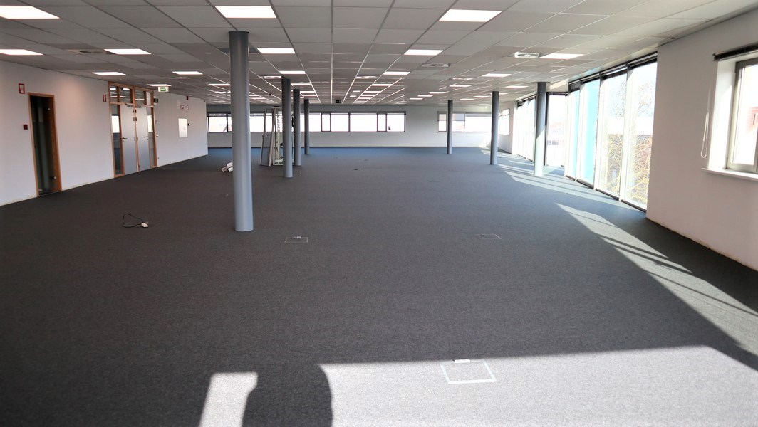 Kantoorruimte te koop in Merelbeke-Melle met visibiliteit langs E40